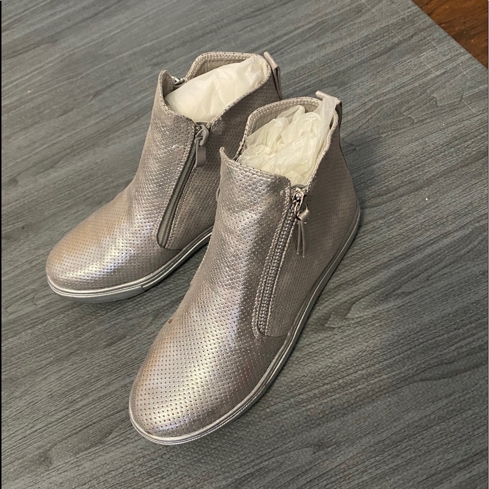 Ladies Sneakers